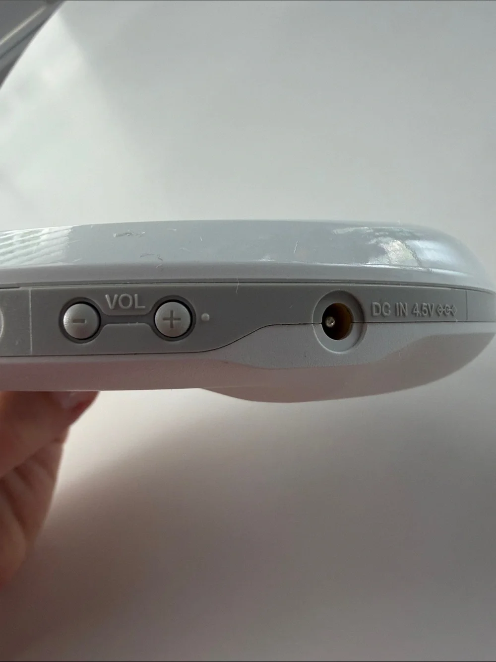 Sony Walkman D-NE309 portable CD Player